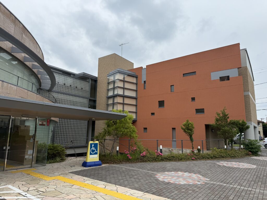 ZEN大学研究棟?