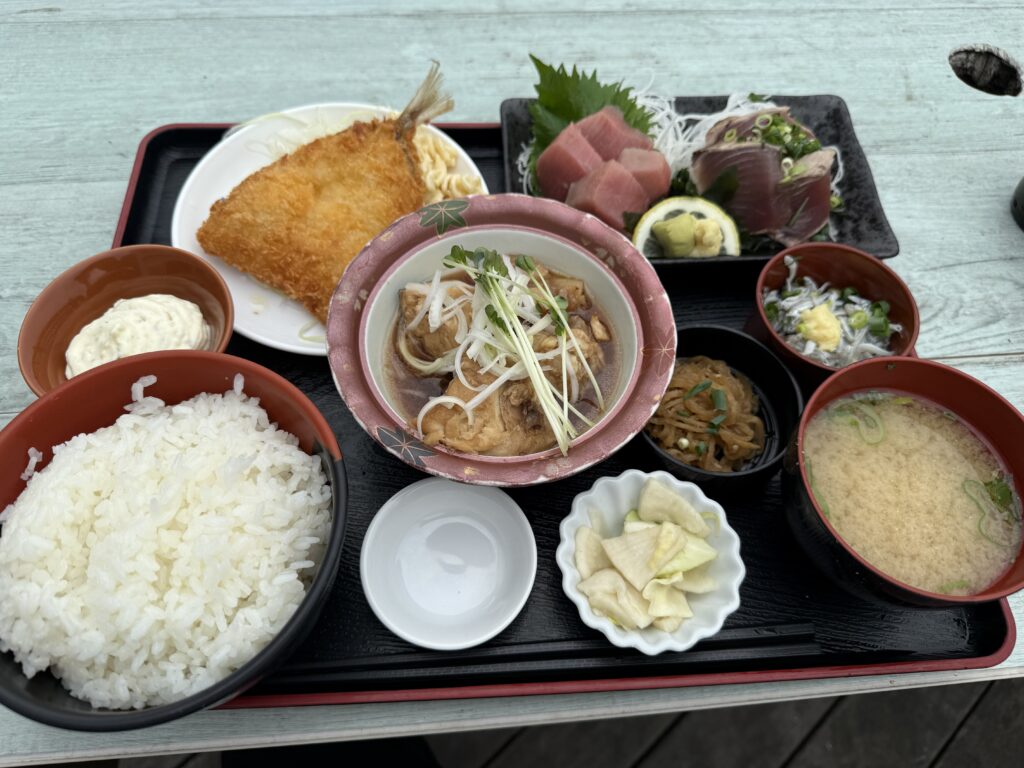 まるわ食堂「まるわ定食」